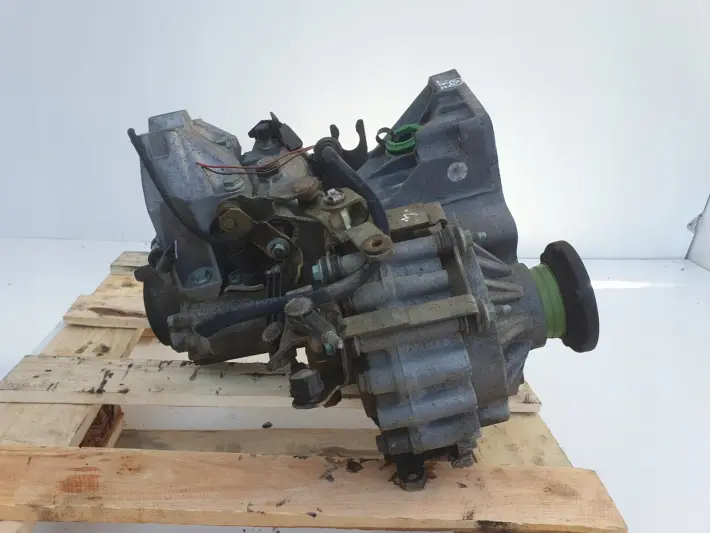 VW Bora 1.6 16V SKRZYNIA BIEGÓW ERT manualna MANUAL