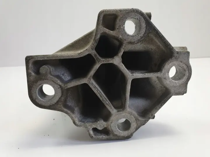 Range Rover Sport II 3.0 D ŁAPA SILNIKA wspornik