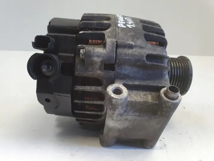 Peugeot 207 1.6 1.4 VTI ALTERNATOR V757651380 valeo 2605106A TG12C059