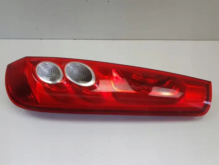 Ford Fiesta 6 MK6 lift 3D 02-08r TYLNA LAMPA LEWA lewy tył 6S61-13404-B