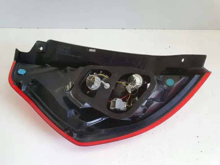 Ford Fiesta VII MK7 12-17r LIFT TYLNIA LAMPA PRAWA LEWY TYŁ 1090041