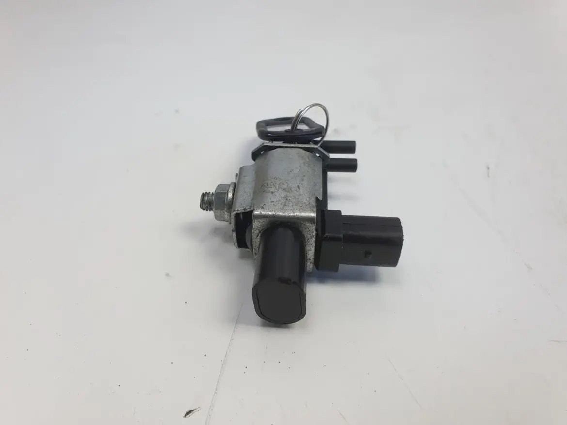 Ford C-MAX 1.8 16V ZAWÓR PODCIŚNIENIA BS7E-9J559-AA