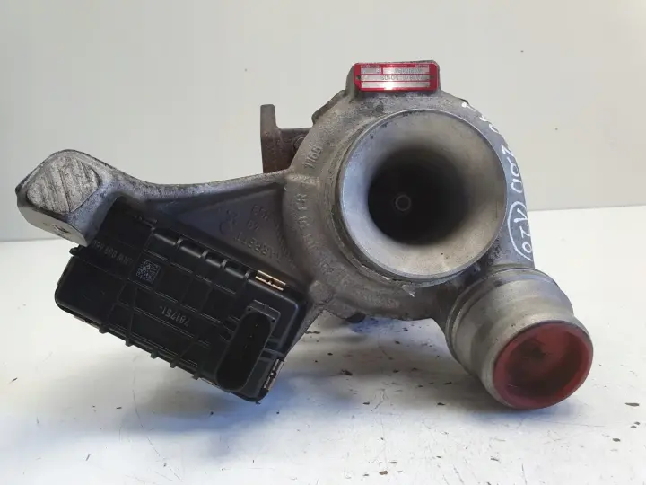 BMW E90 E91 2.0 D N47 TURBOSPRĘŻARKA turbo 767378-9010S