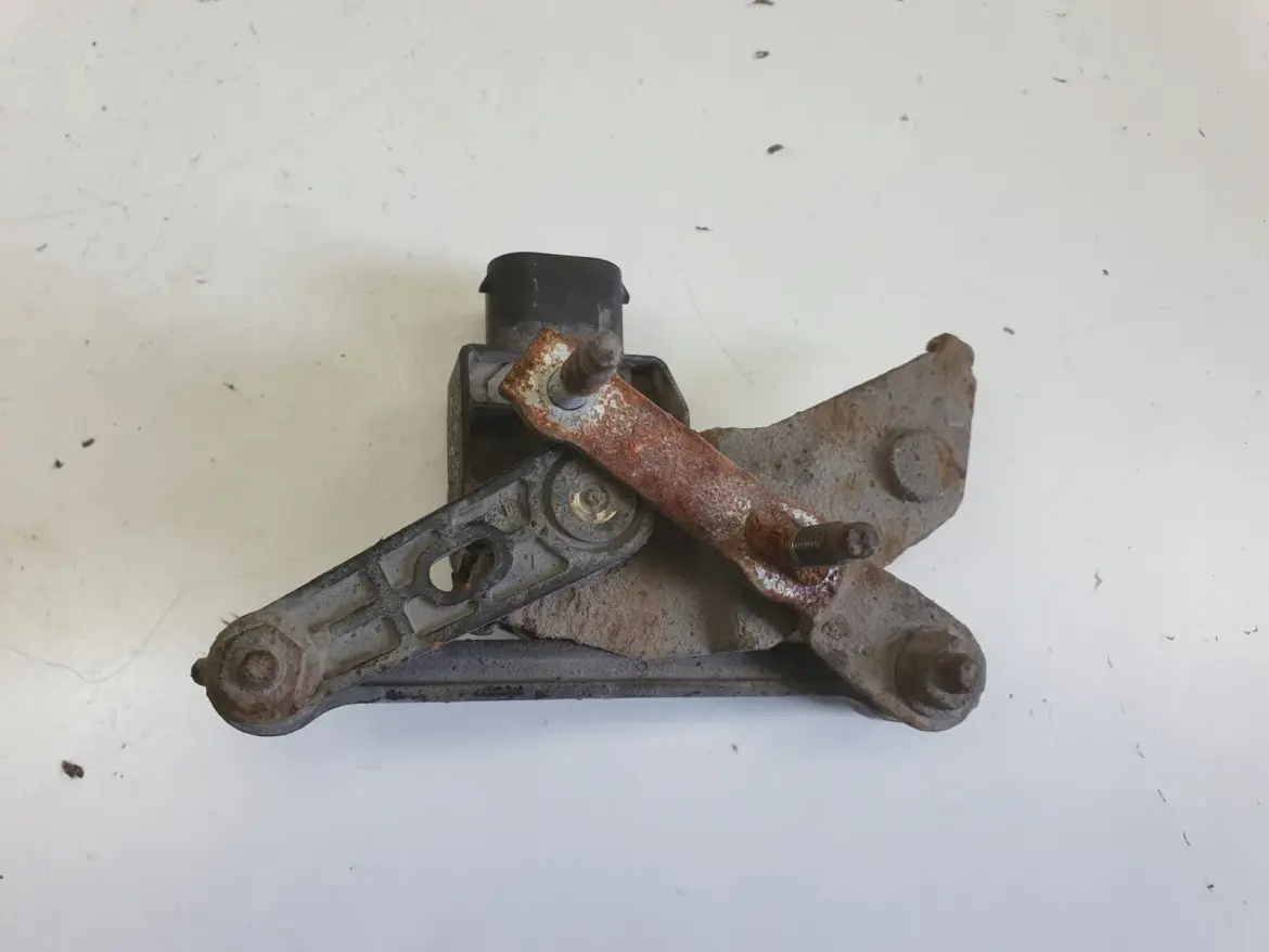 Volvo S80 II V70 III CZUJNIK POZIOMOWANIA LAMPY prawy tył 8G9N-3C492-AA