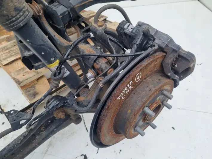 Toyota CHR C-HR 1.8 HYBRYDA TYLNE TYLNIE ZAWIESZENIE TYŁ SANKI TYLNA BELKA