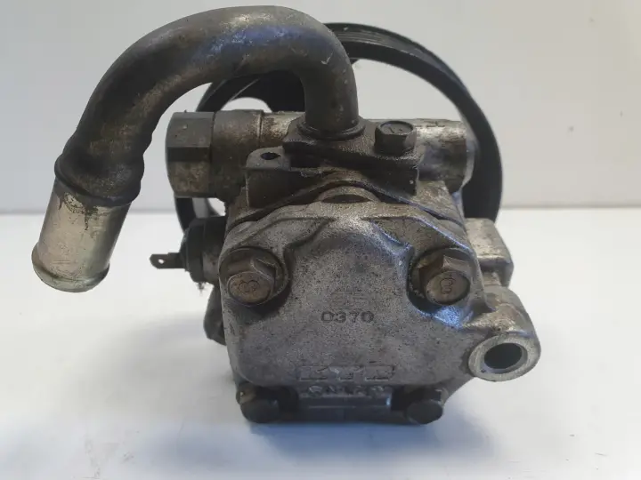 Mazda 3 BK 1.6 16V POMPA WSPOMAGANIA kyb