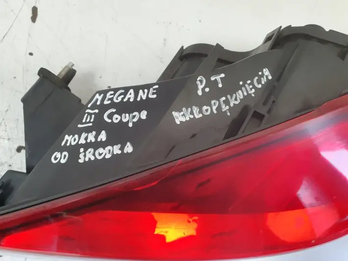 Renault Megane III Coupe 08-16r TYLNA LAMPA PRAWA prawy tył kierowcy valeo