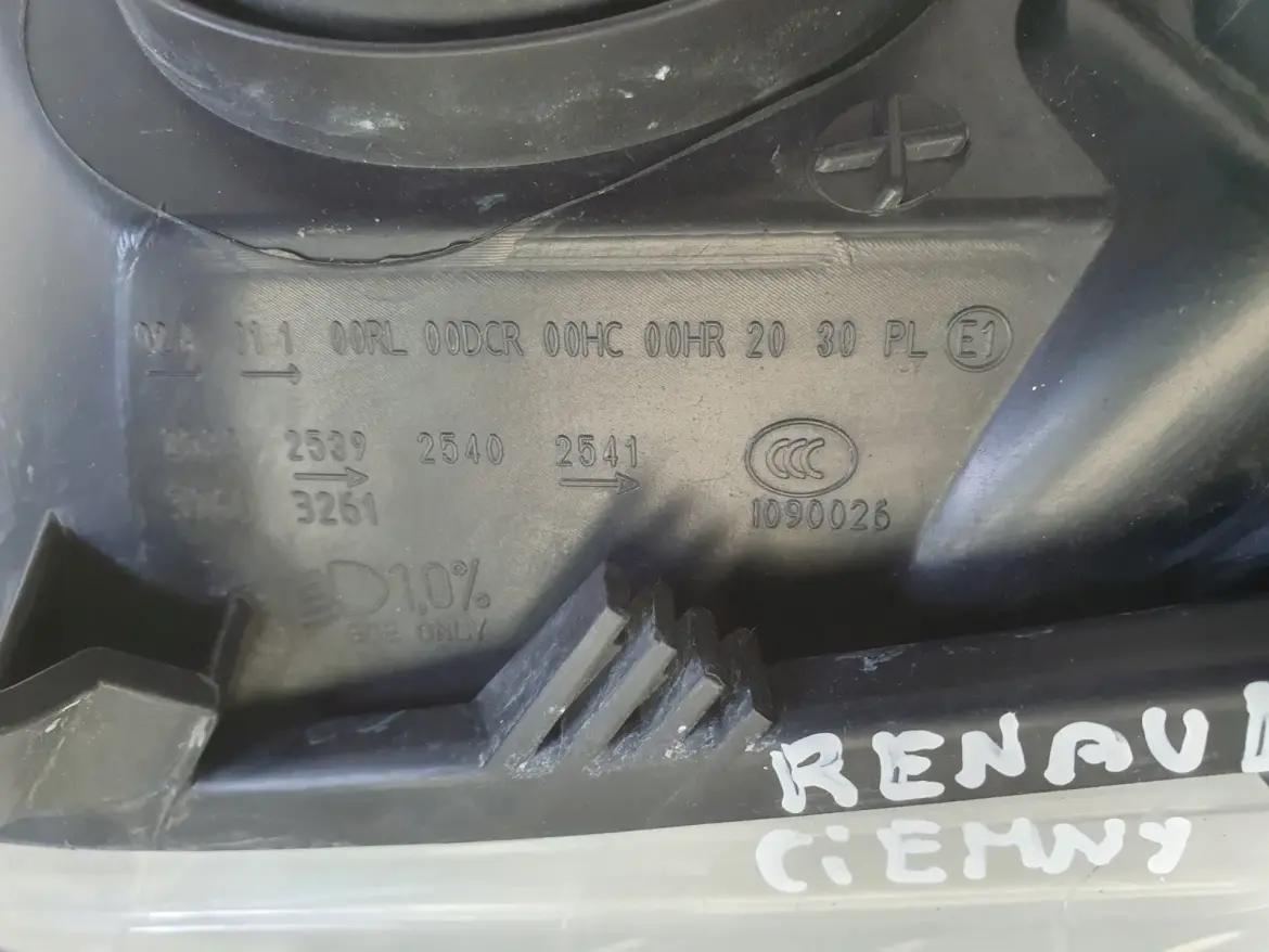 Renault Megane III 12-16r PRZEDNIA LAMPA LEWA lewy przód 260607305R