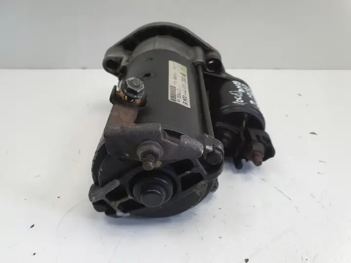 Audi A4 B5 1.9 TDI AJM ROZRUSZNIK valeo 068911024E