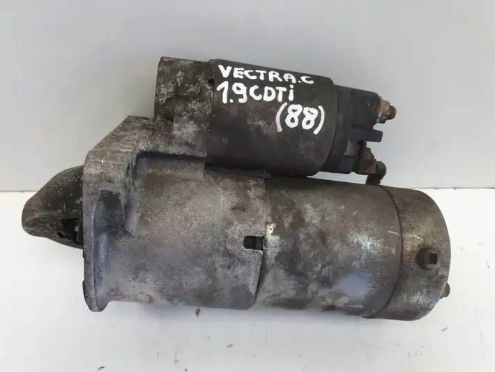 Opel Vectra C 1.9 CDTI ROZRUSZNIK 55352882 M001T30171