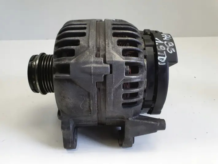 Audi A4 B6 1.9 TDI ALTERNATOR Valeo 028903031A 120A