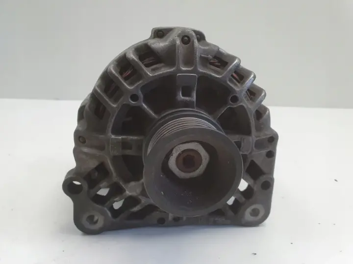 Seat Ibiza III VW Polo IV Skoda Fabia I 1.2 6V ALTERNATOR Valeo 037903025S