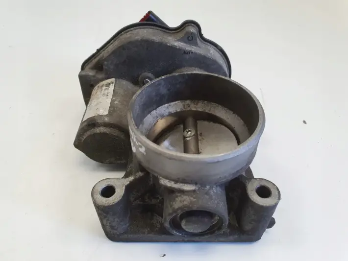 Ford Focus MK2 1.8 16V PRZEPUSTNICA 4M5G-ED