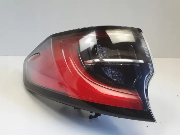 Toyota Corolla E21 KOMBI TYLNIA TYLNA LAMPA LEWA lewy tył w błotnik EUROP