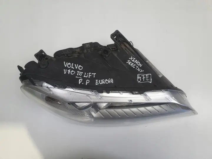Volvo S80 II V70 III XC70 II LIFT PRZEDNIA LAMPA PRAWA PRAWY PRZÓD 31420014