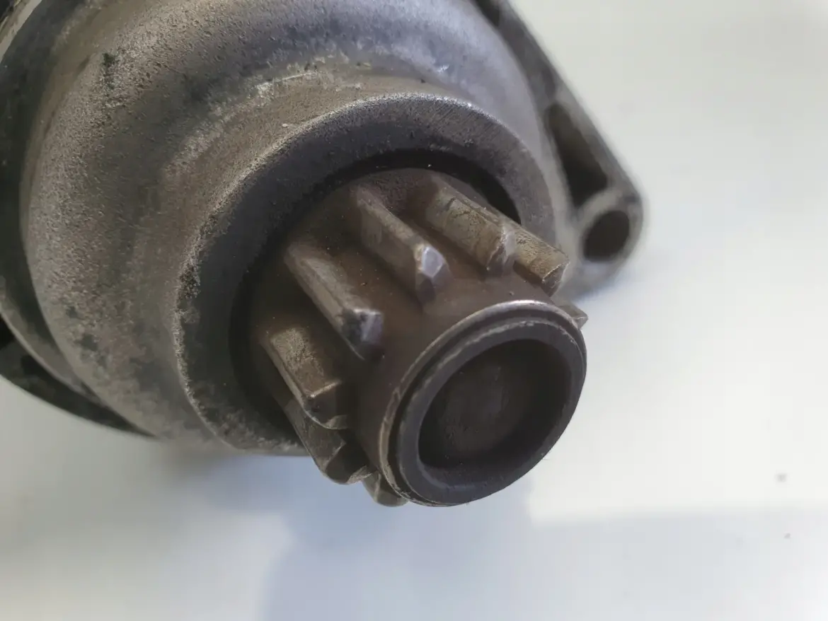 VW Golf V 1.9 TDI ROZRUSZNIK valeo 02Z911023H