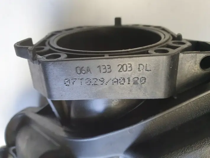 Audi A3 II 8P 1.6 8V KOLEKTOR SSĄCY 06A133203DL