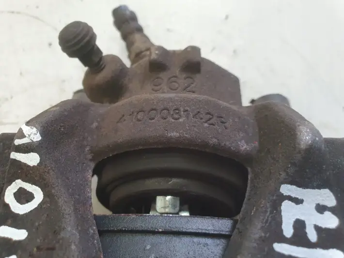 Renault Clio IV PRAWY PRZEDNI ZACISK HAMULCOWY przód PASAŻERA 410008142R