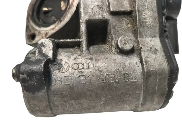 876431e57e610baf311dd214028c9637