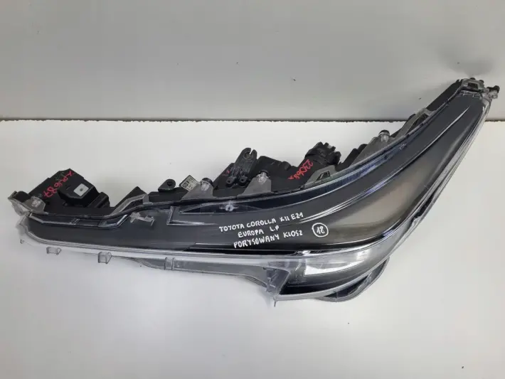 Toyota Corolla XII E21 PRZEDNIA LAMPA LEWA lewy przód FULL LED 81150-02S60