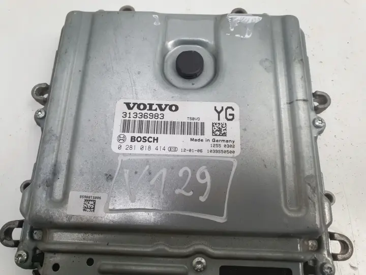 Volvo S60 II V40 II 2.0 D3 STEROWNIK SILNIKA komputer 31336983 0281018414