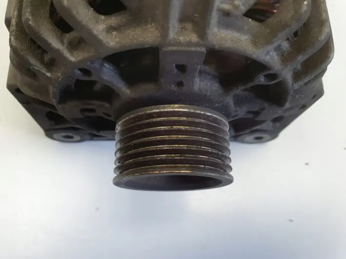 Renault Laguna II 1.8 16V ALTERNATOR 8200153710 100A valeo