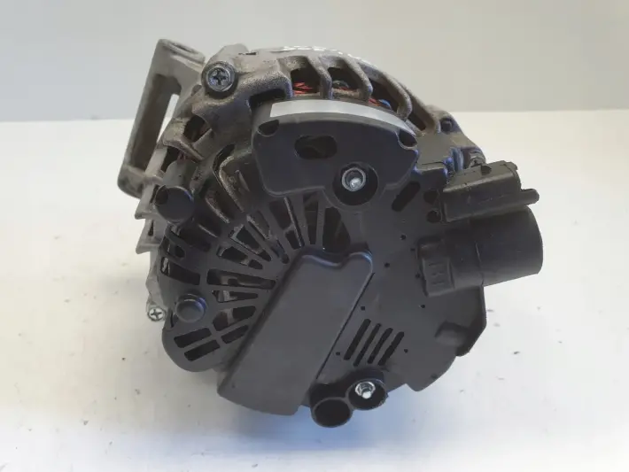 Peugeot 207 1.6 VTI ALTERNATOR VALEO