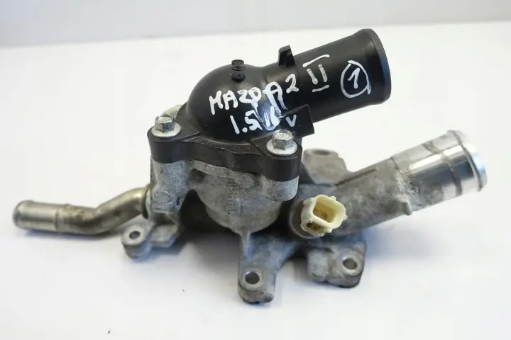 Mazda 2 III 1.5 16V OBUDOWA TERMOSTATU Termostat