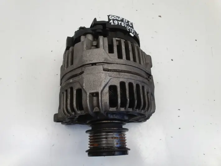 Audi A3 8L Golf IV 1.9 TDI ALTERNATOR BOSCH