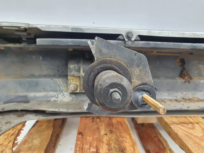 Mercedes W126 C126 SEC COUPE TYLNY ZDERZAK TYŁ USA