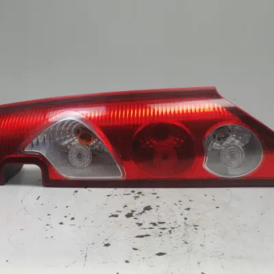 Renault Kangoo II 08-13r TYLNIA TYLNA LAMPA PRAWA prawy tył 8200419952