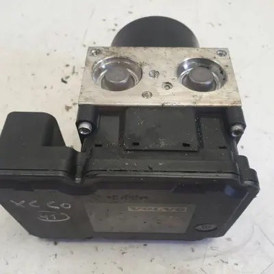 Volvo XC60 POMPA ABS hamulcowa 31329139