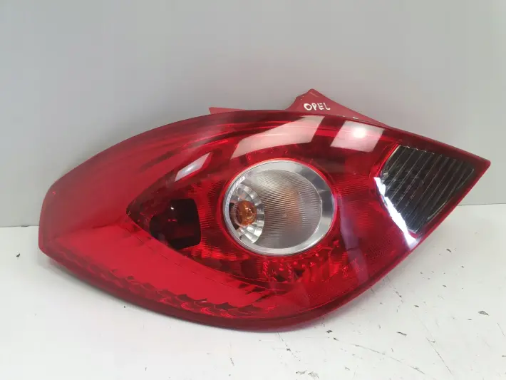 Opel Corsa D 3 drzwi TYLNA LAMPA LEWA lewy tył kierowcy anglik