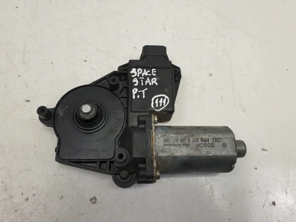 Mitsubishi Space Star SILNICZEK SZYBY Prawy tył