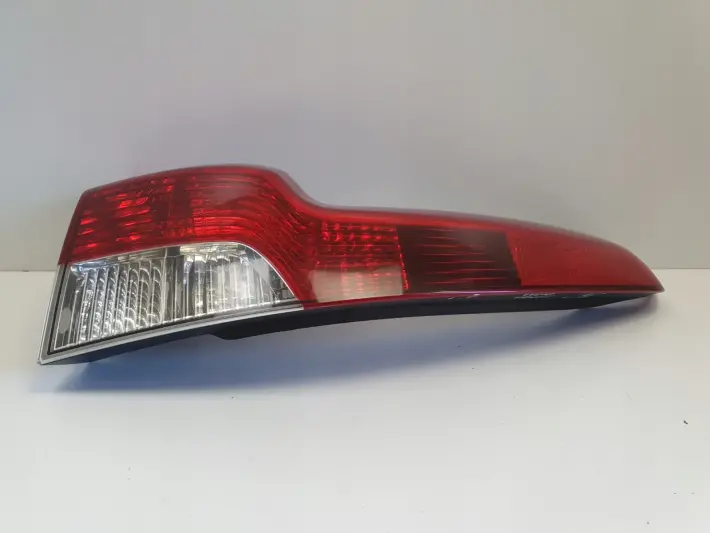 Volvo V50 KOMBI 07-12r LIFT TYLNIA TYLNA LAMPA LEWA lewy tył 30744541