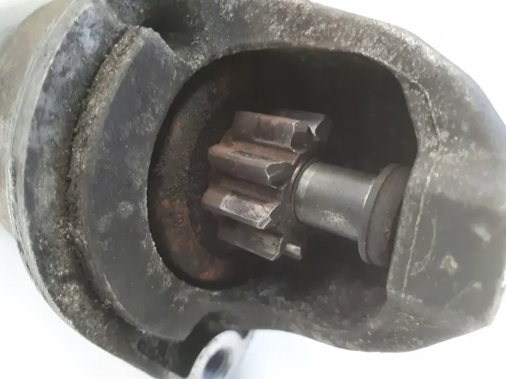 BMW E90 E91 2.0 D ROZRUSZNIK bosch 0001115046