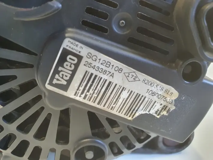 Opel Vivaro 1.9 DCI ALTERNATOR valeo 8200538815