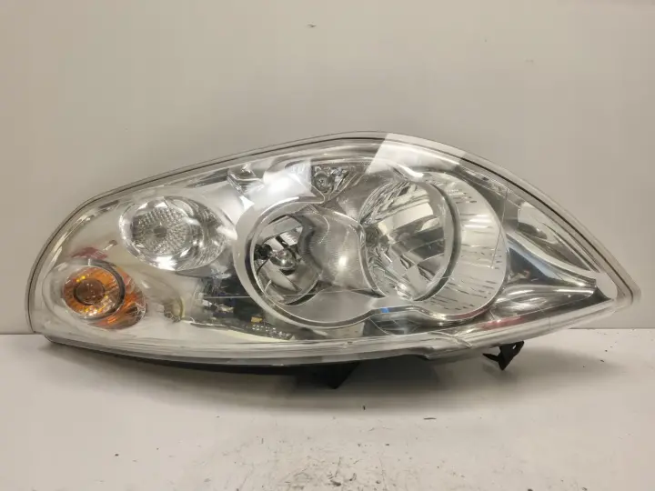 Renault Master III Opel Movano B PRZEDNIA LAMPA LEWA lewy przód 260600049R