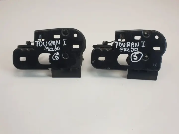 Touran I ZAMEK PRZEDNIEJ MASKI Rygiel 1T0823480A