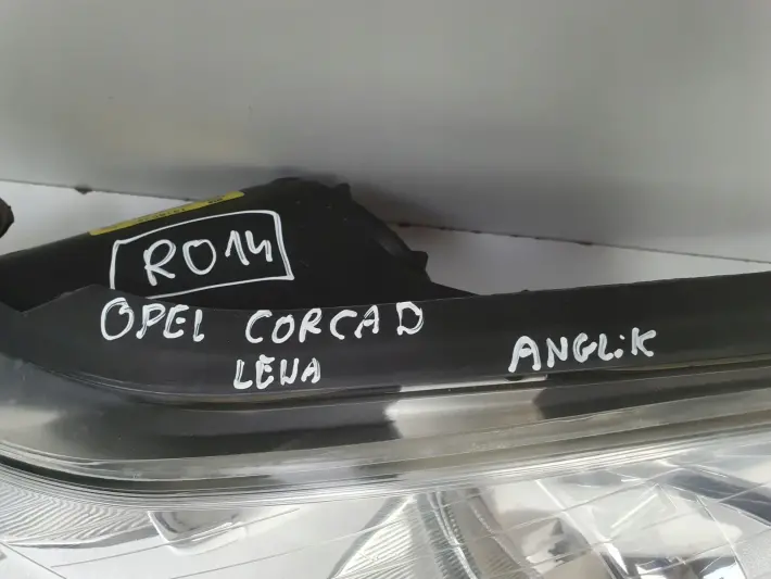 Opel Corsa D PRZEDNIA LAMPA LEWA lewy przód anglik Valeo 13186383