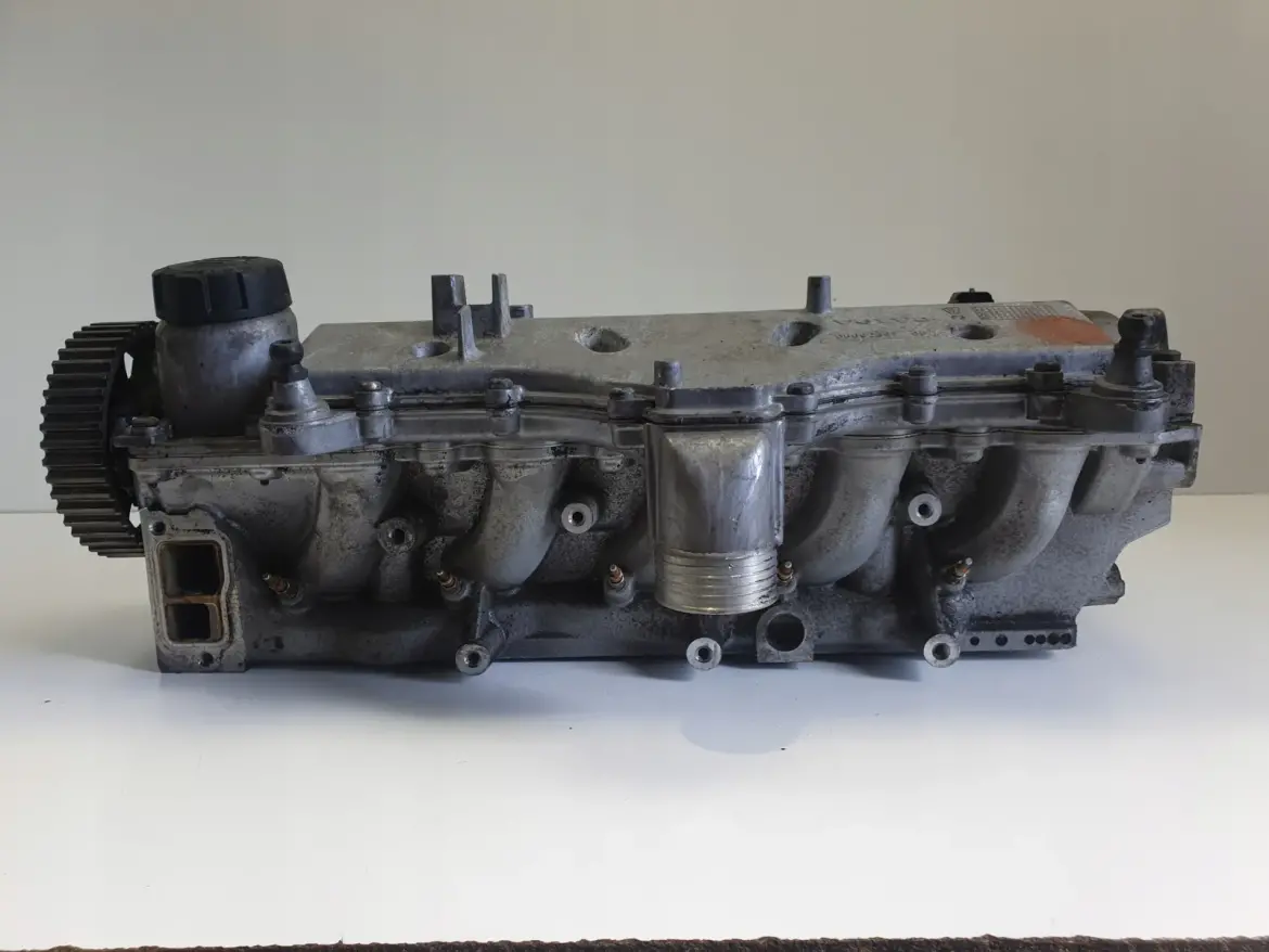 Volvo S60 2.4 D5 GŁOWICA CYLINDRÓW 08692974002