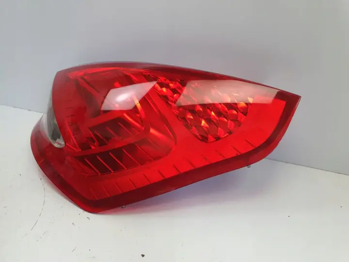 Ford Fiesta VII MK7 08-12r TYLNIA LAMPA PRAWA LEWY TYŁ 8A61-13404-A