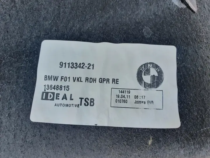 BMW F01 F02 PRAWY BOCZEK BAGAŻNIKA Wykładzina