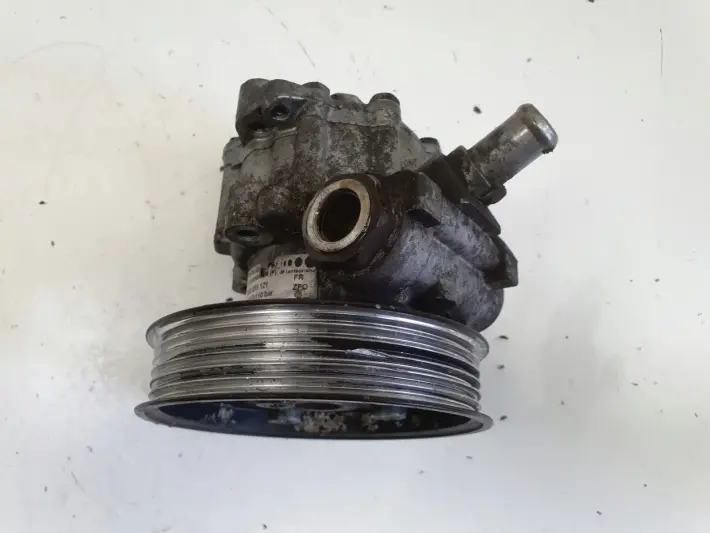 Audi A4 B7 2.0 TDI POMPA WSPOMAGANIA 8E0145155N