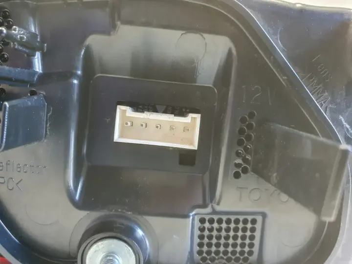 Toyota CAMRY VIII 8 2019r LED TYLNIA TYLNA LAMPA LEWA lewy tył