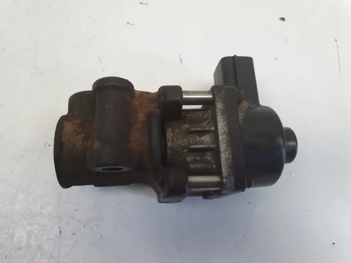 Subaru Legacy IV 2.0 B ZAWÓR EGR