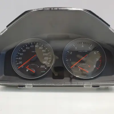 Volvo V50 1.8 16v LICZNIK ZEGARY europa 31254775