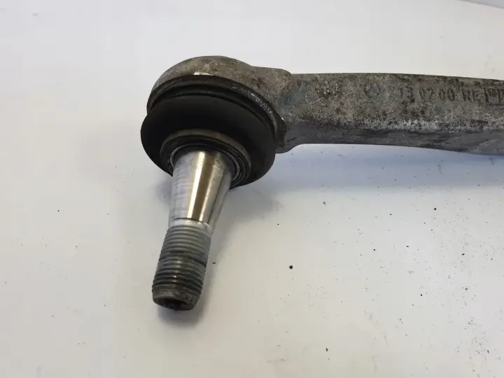 Mercedes W213 W238 COUPE PRZEDNI WAHACZ PRAWY