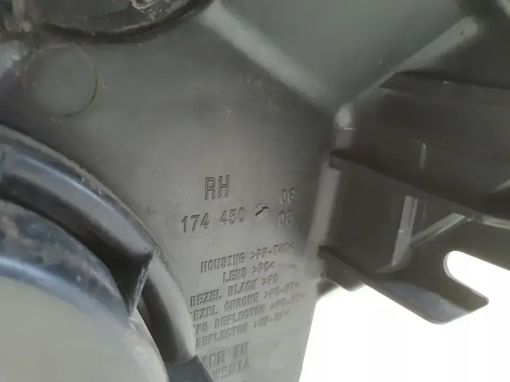 Nissan Qashqai J10 LIFT PRZEDNIA LAMPA LEWA LEWY PRZÓD 26010BR01B