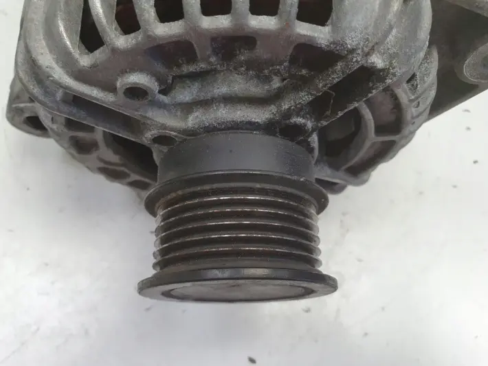 Opel Astra III H 1.9 CDTI 16V ALTERNATOR